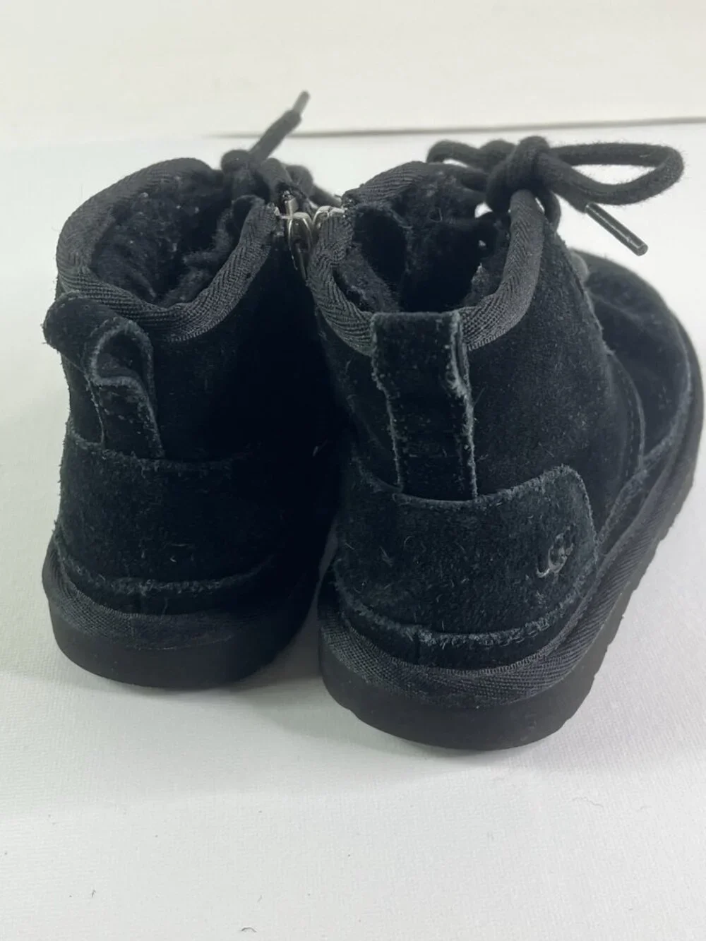 UGG Neumel II Unisex Kids US 12 Chukka Suede Black Lace-Up Zip Boy Girl Child
